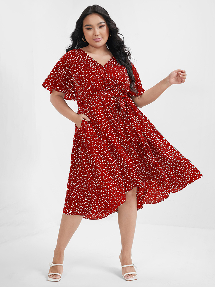 

Plus Size Heart Printed Pocket Ties Ruffles Knee Dress Burgundy Women Elegant Elastic Waist V-neck Short sleeve Curvy Knee Dress BloomChic