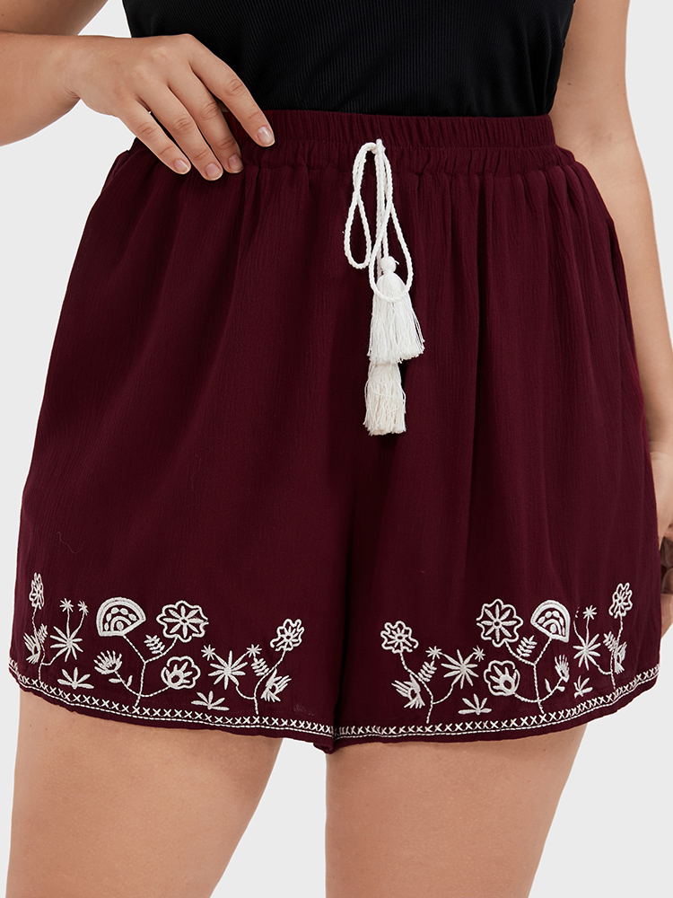 

Plus Size Floral Embroidered Ties Elastic Waist Pocket Shorts Women Burgundy Casual Embroidered Dailywear Shorts BloomChic