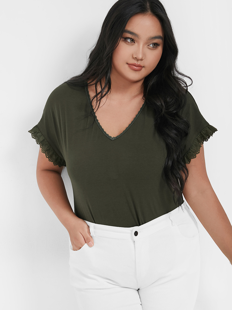 Plus Size Women Dailywear Plain Frill Trim Dolman Sleeve Short sleeve V-neck Casual T-shirts BloomChic 