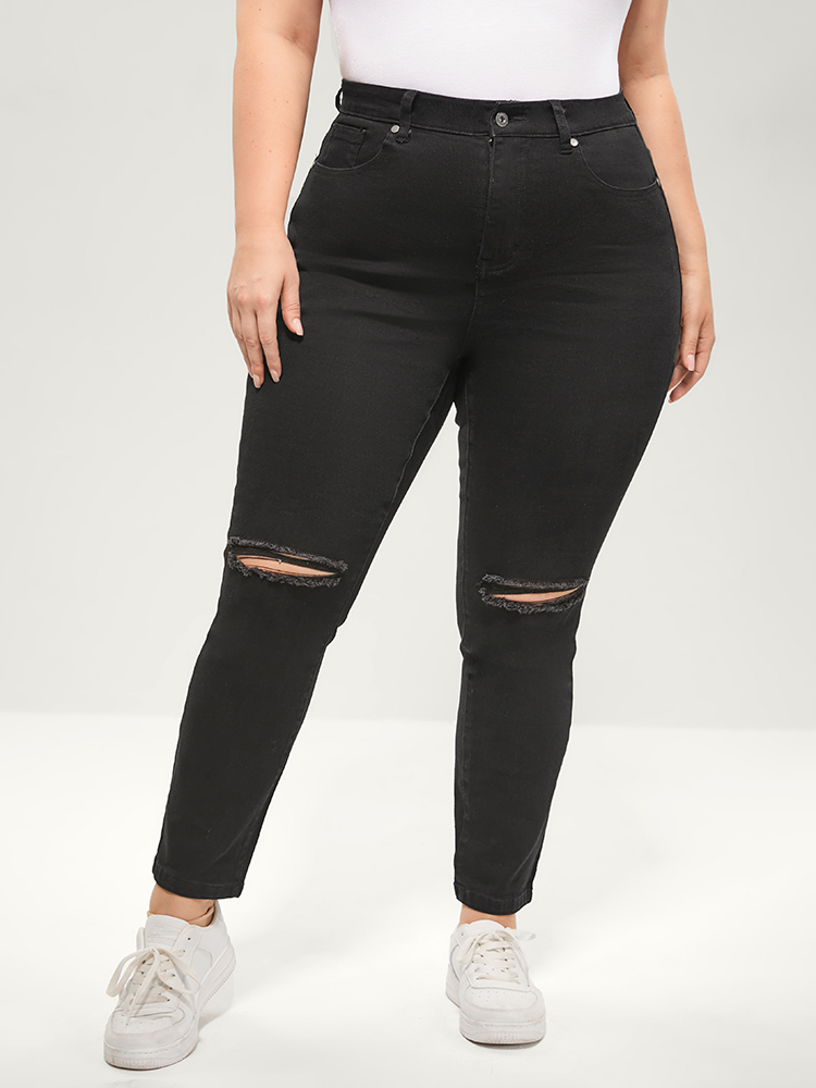 

Plus Size Straight Moderately Stretchy Mid Rise Black Wash Distressed Jeans Women Black Casual Plain Distressed Medium stretch Pocket Jeans BloomChic