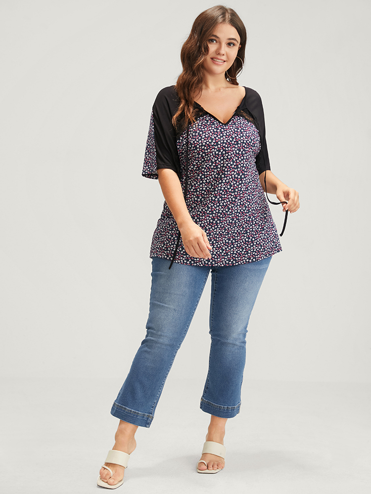 Floral Contrast Lace Ties Neck T-shirt 