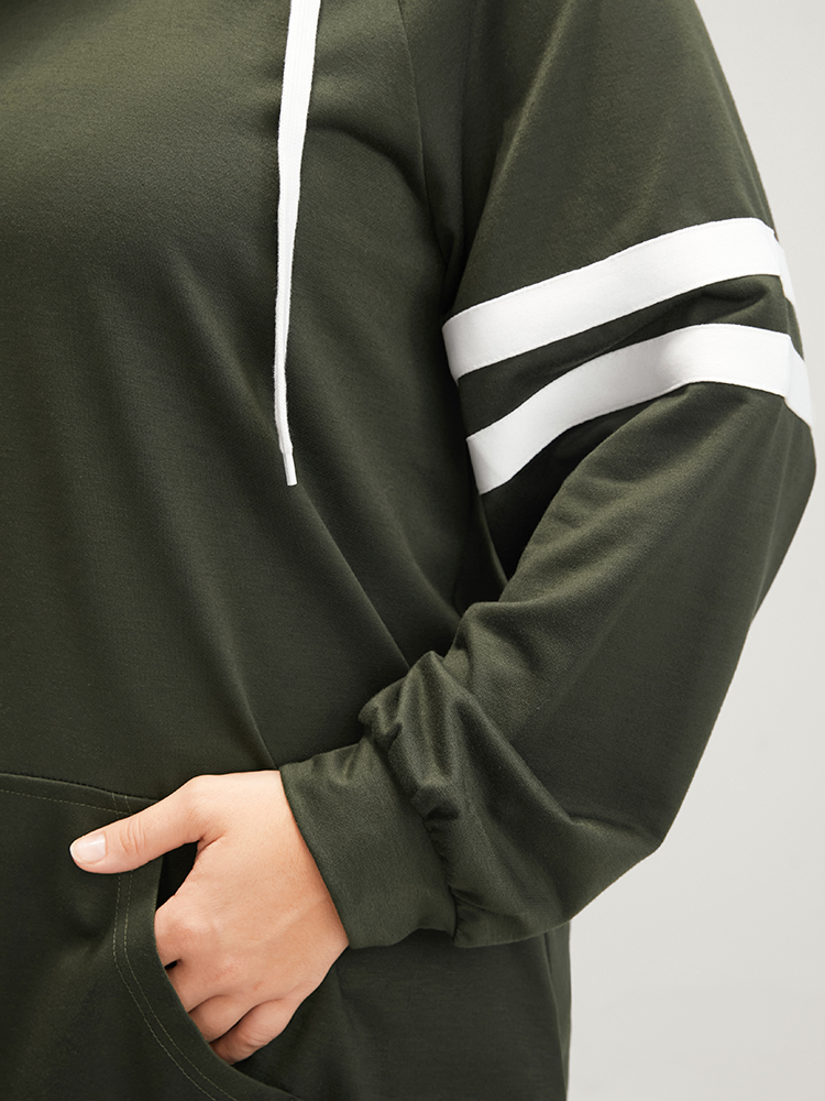 Plus Size Solid Contrast Pocket Drawstring Hooded Sweatshirt Women ArmyGreen Casual Contrast Hooded Dailywear Sweatshirts BloomChic 22-24/3X 