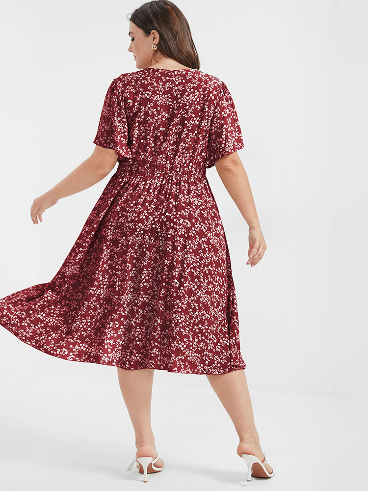 

Plus Size Bloom Dress - Ditsy Floral Elastic Waist Ruffles Pocket Knee Dress Burgundy Women Elegant Non V-neck Short sleeve Curvy Knee Dress BloomChic