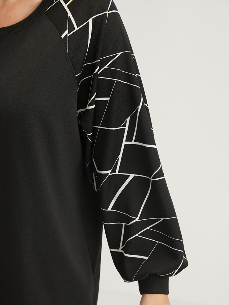 Plus Size Women Dailywear Geometric Patchwork Regular Raglan sleeve Long Sleeve Round Neck Elegant Sweatshirts BloomChic 