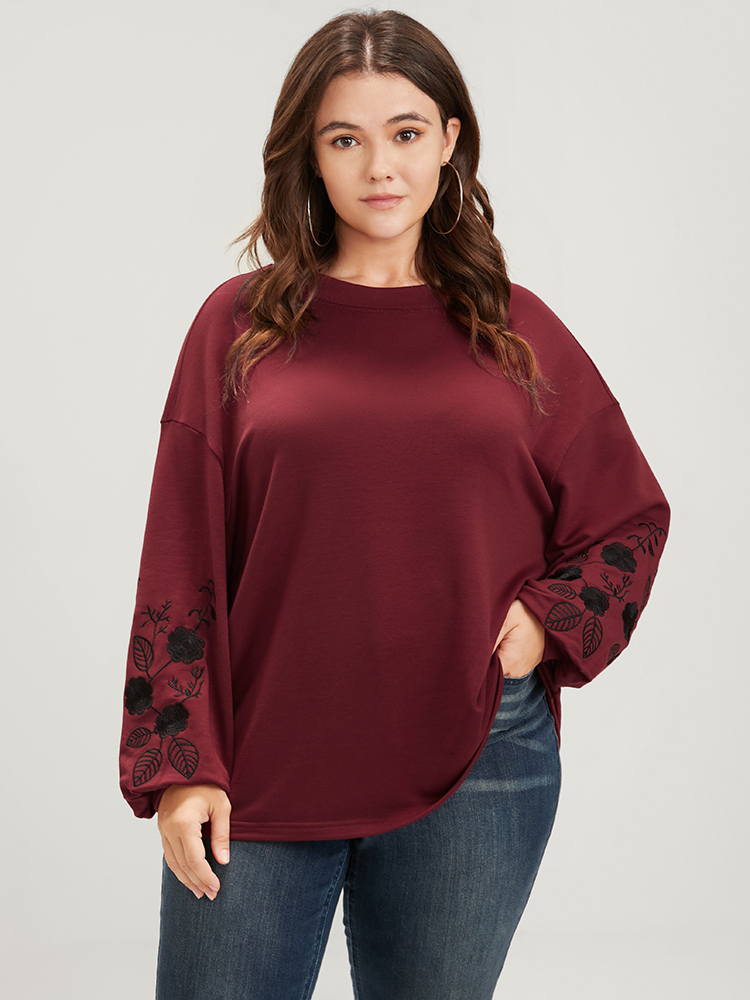 

Plus Size Plain Embroidered Lantern Sleeve Drop Shoulder Sweatshirt Women Scarlet Elegant Embroidered Round Neck Dailywear Sweatshirts BloomChic