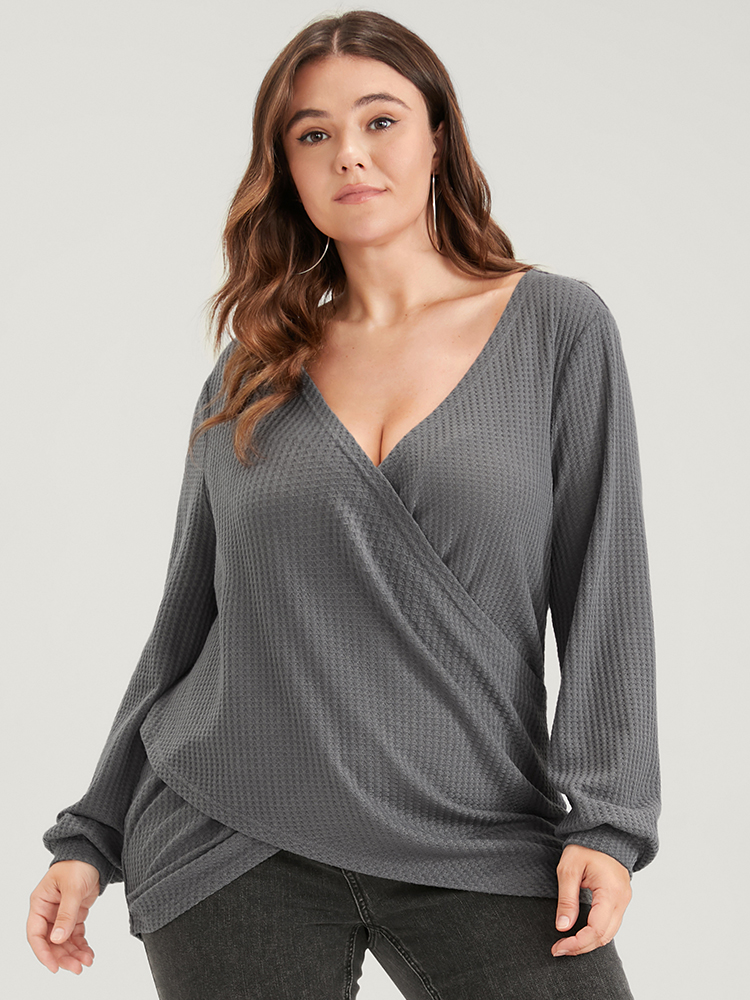 

Plus Size Solid Crossover Hem Waffle Knit Long Tee Gray Women Elegant Wrap Plain V-neck Loose Dailywear T-shirts BloomChic
