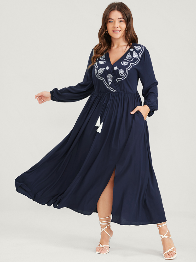 

Plus Size Solid Embroidered Pocket Split Hem Flutter Wrap Ties Dress DarkBlue Women Elegant Embroidered V-neck Long Sleeve Curvy Long Dress BloomChic