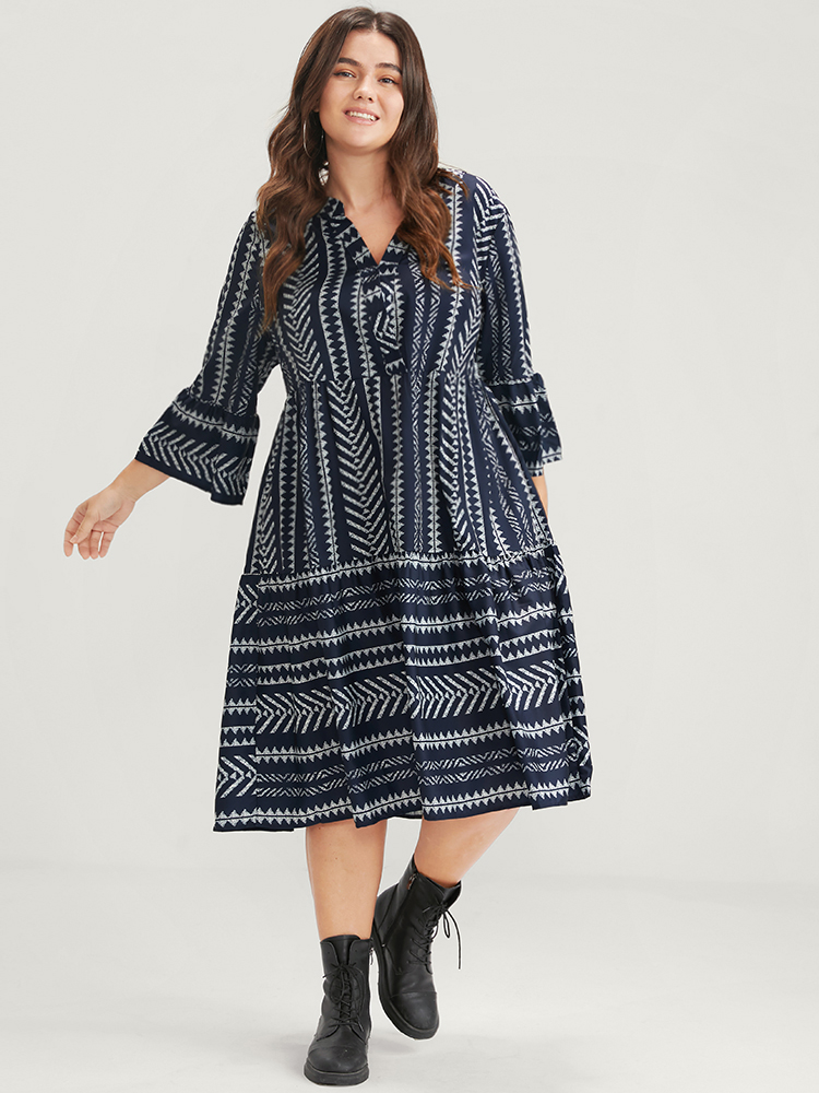 

Plus Size Bloom Dress -Geometric Pocket Ruffles V Neck Knee Dress DarkBlue Women Vacation Pocket V-neck Elbow-length sleeve Curvy Knee Dress BloomChic