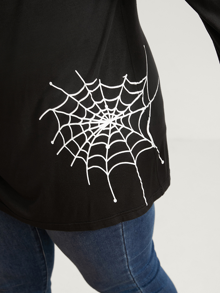 

Plus Size Halloween Spider Web Print Long Tee Black Women Elegant Plain Graphic-Halloween V-neck Dailywear T-shirts BloomChic