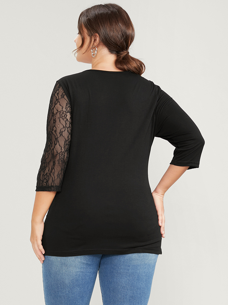 

Plus Size Solid Asymmetrical Lace Patchwork Round Neck T-shirt Black Round Neck Elegant Jersey Tops