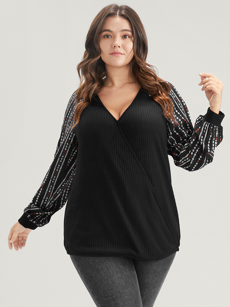 Plus Size Women Dailywear Striped Patchwork Regular Lantern Sleeve Long Sleeve V-neck Elegant Sweatshirts BloomChic 