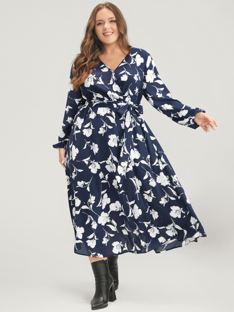 

Plus Size Floral Pocket Surplice Neck Belted Midi Dress DarkBlue Women Casual Belted V-neck Long Sleeve Curvy Midi Dress BloomChic