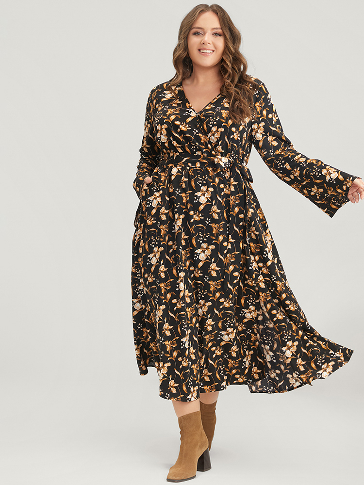 

Plus Size Floral Pocket Bell Sleeve Belted Split Flutter Dress Black Women Elegant Pocket V-neck Long Sleeve Curvy Midi Dress BloomChic