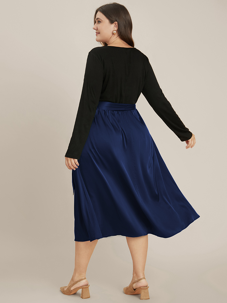 

Plus Size Solid Round Neck Pocket Button Detail Belted Satin Dress DarkBlue Women Office Patchwork Round Neck Long Sleeve Curvy Midi Dress BloomChic
