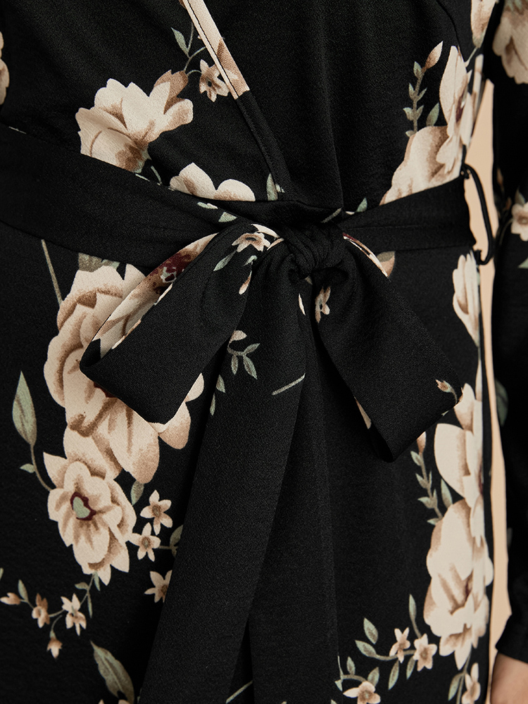 Plus Size Women Dailywear Floral Belted Regular Sleeve Long Sleeve V-neck Belt Elegant Dresses BloomChic 