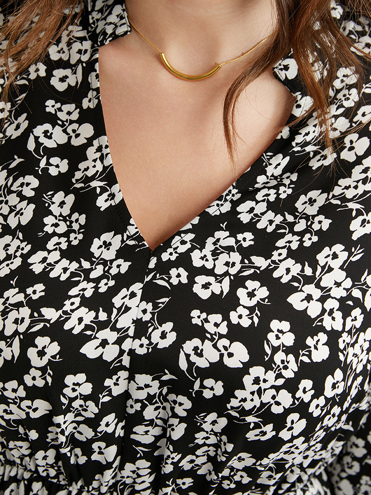 Plus Size Women Dailywear Floral Elastic Waist Lantern Sleeve Long Sleeve V-neck Pocket Casual Dresses BloomChic 