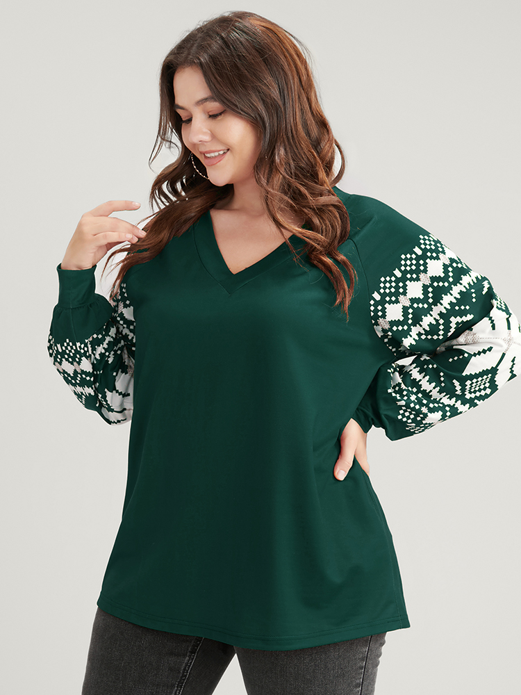 Plus Size Snowflake Print V Neck Drop Shoulder Sweatshirt Women DarkGreen Casual Contrast V-neck Festival-Christmas Sweatshirts BloomChic 14-16/1X 