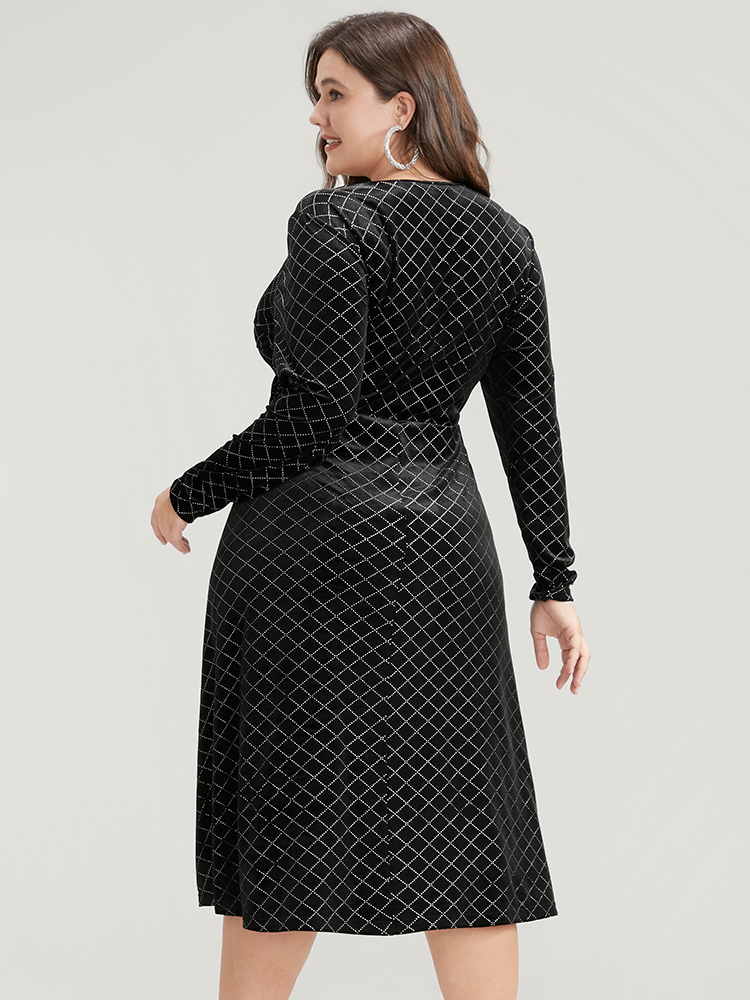 Plus Size Women Going out Gingham Sequin Regular Sleeve Long Sleeve Round Neck Pocket Party Dresses BloomChic 