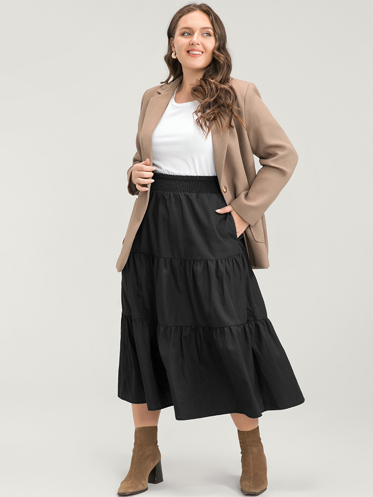 

Plus Size Solid Shirred Waist Pocket Ruffle Hem Skirt Women Black Casual Shirred No stretch Pocket Dailywear Skirts BloomChic