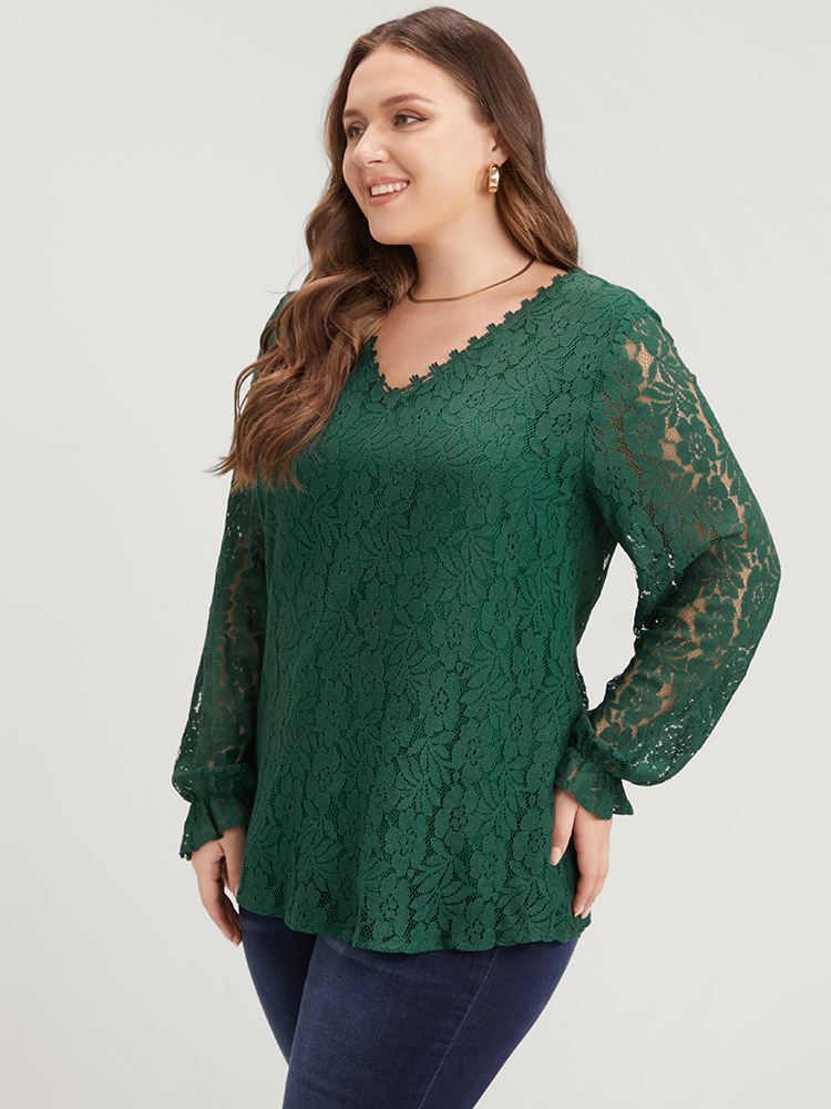 

Plus Size Green Solid Crochet Lace V Neck Blouse Women Glamour Long Sleeve V-neck Going out Blouses BloomChic