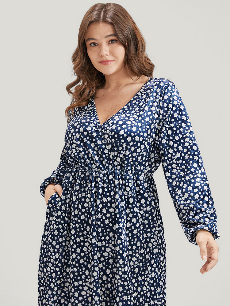 

Plus Size Ditsy Floral Pocket Lantern Sleeve Wrap Velvet Dress Indigo Women Elegant Elastic Waist V-neck Long Sleeve Curvy Midi Dress BloomChic