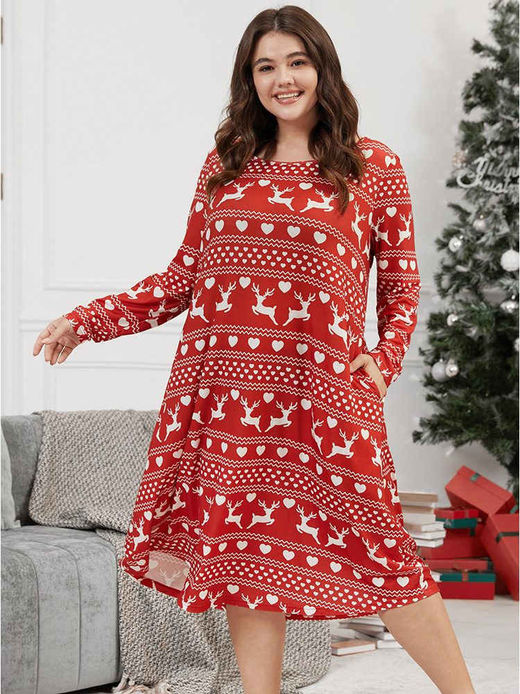 

Plus Size Elk & Heart Print Pocket Round Neck Sleep Dress Scarlet Long Sleeve Round Neck Casual Festival-Christmas  Bloomchic