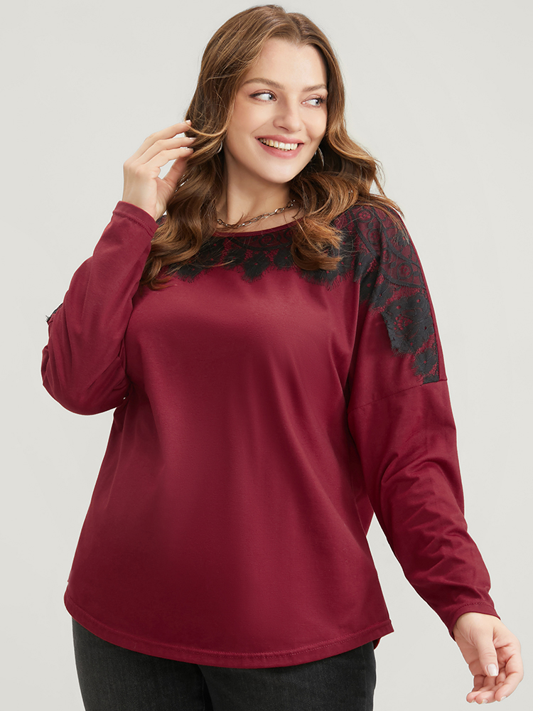 

Plus Size Solid Round Neck Contrast Lace Long Tee Red Women Elegant Lace Plain Round Neck Dailywear T-shirts BloomChic