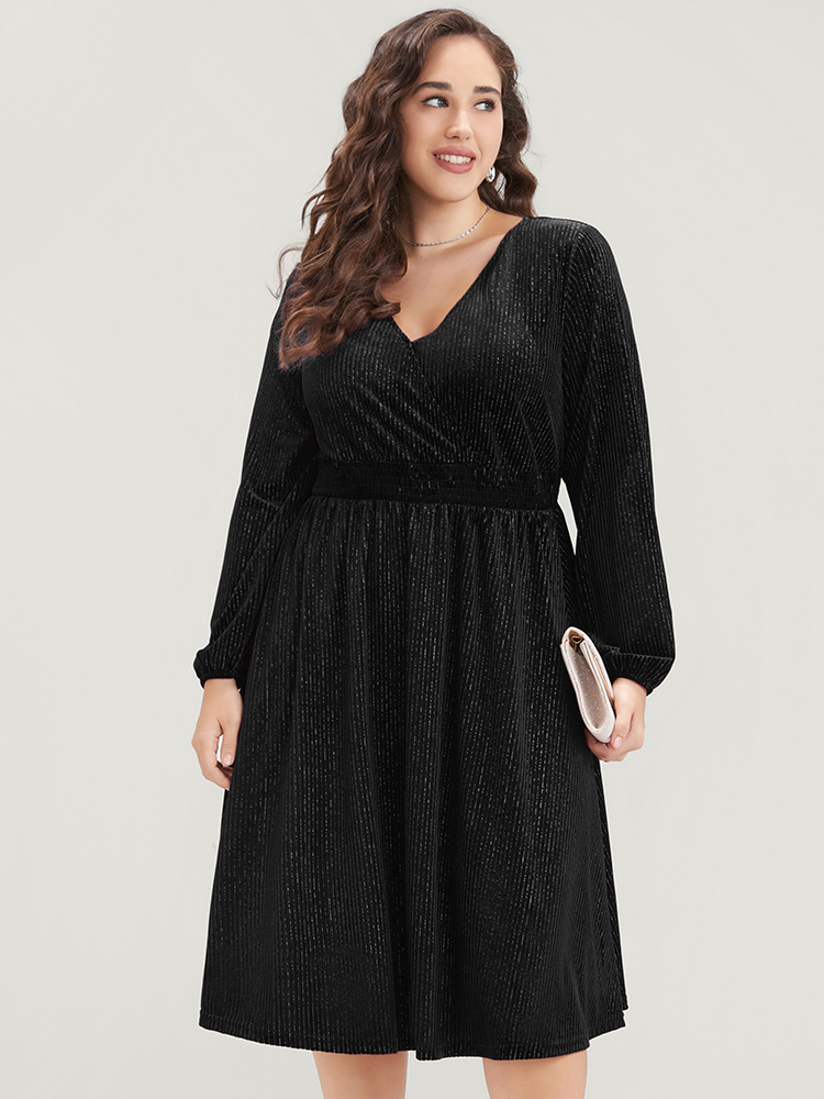 

Plus Size Glitter Lantern Sleeve Surplice Neck Shirred Dress Black Women Party Plain V-neck Long Sleeve Curvy Knee Dress BloomChic