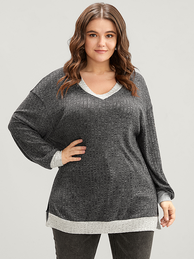 Plus Size Contrast Trim Split Hem Textured V Neck Sweatshirt Women DimGray Casual Patchwork V-neck Dailywear Sweatshirts BloomChic 28/5X 