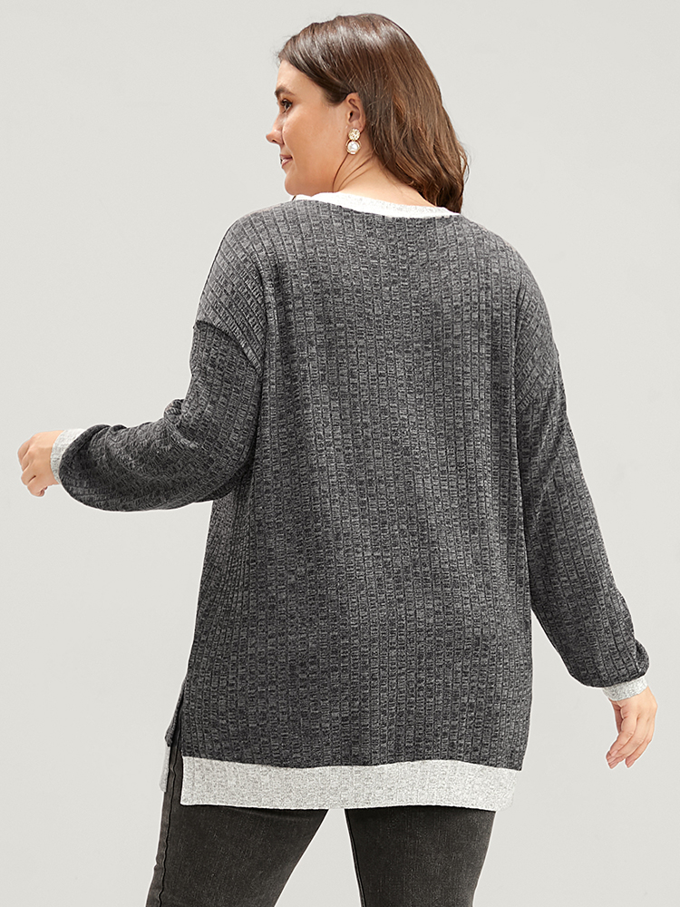 Plus Size Contrast Trim Split Hem Textured V Neck Sweatshirt Women DimGray Casual Patchwork V-neck Dailywear Sweatshirts BloomChic 28/5X 