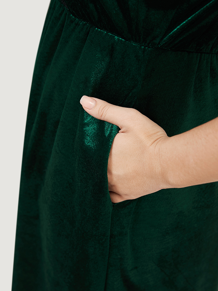 Plus Size Solid Lace Trim Pocket Velvet Spaghetti Strap Dress Women DarkGreen Elegant Plain Elastic Waist Spaghetti Strap Pocket Loungewear BloomChic 10/M 
