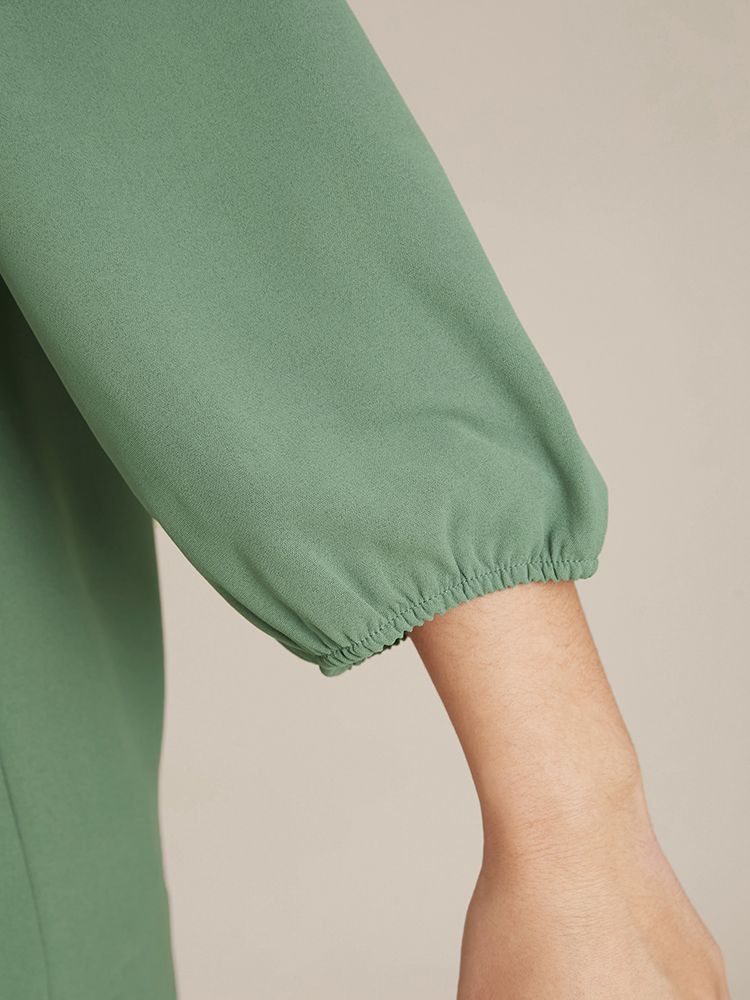 

Plus Size Emerald Solid Lantern Sleeve Lace Trim V Neck Blouse Women Elegant Elbow-length sleeve V-neck Dailywear Blouses BloomChic