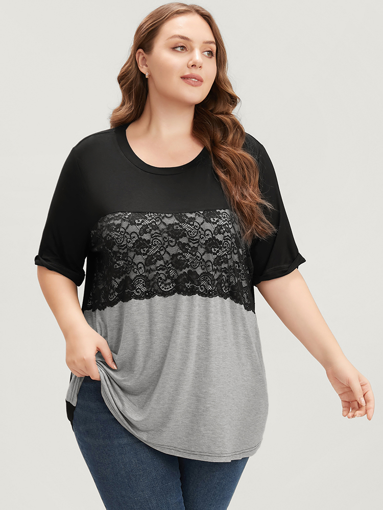 Plus Size Women Dailywear Colorblock Contrast Regular Sleeve Short sleeve Round Neck Elegant T-shirts BloomChic 