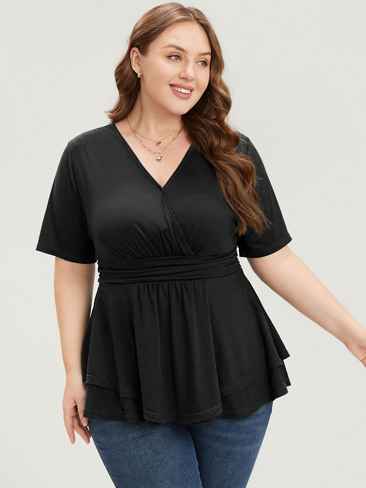 

Plus Size Plain Surplice Neck Gathered Ruffles Asymmetrical Hem T-shirt Black V-neck Short sleeve Elegant Jersey Tops