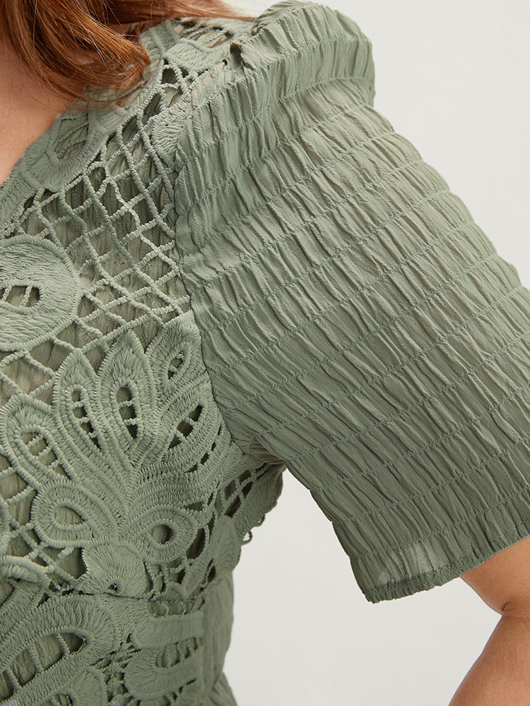 Plus Size Solid Square Neck Pocket Lace Ruffles Hem Dress Mint Women Elegant Elastic Waist Square Neck Short sleeve Curvy Midi Dress BloomChic 30/6X 