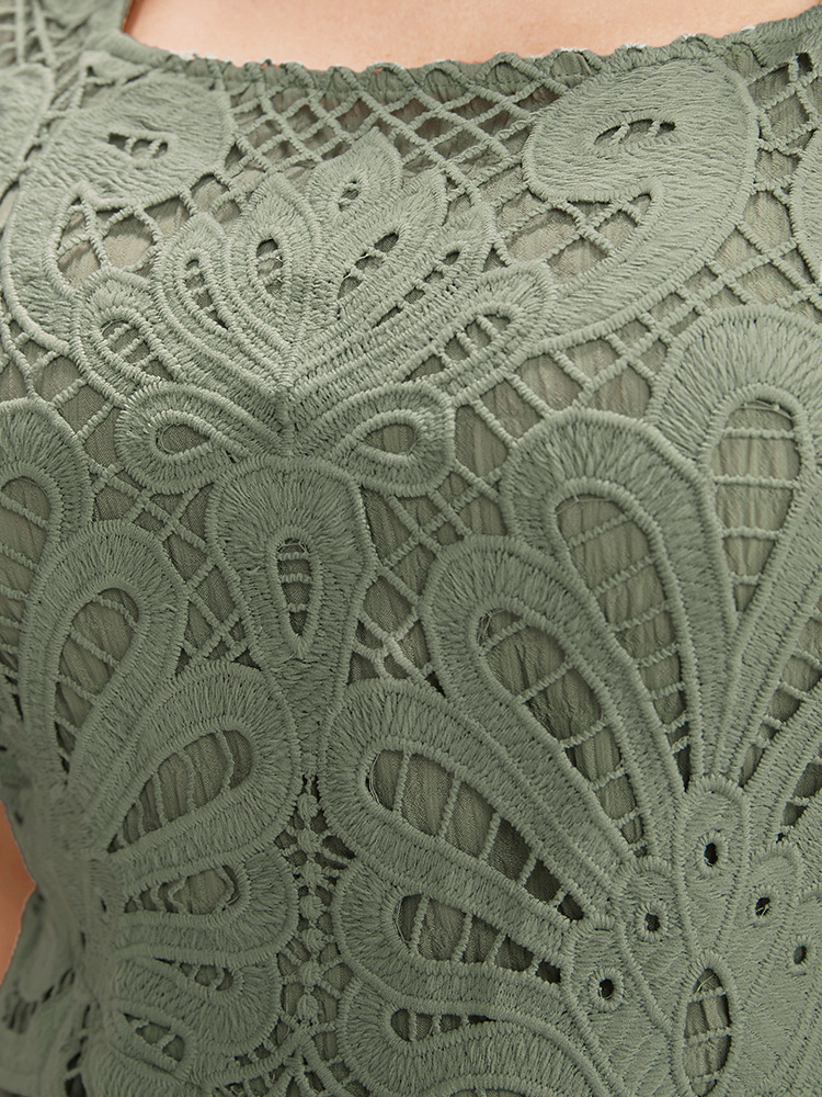 Plus Size Solid Square Neck Pocket Lace Ruffles Hem Dress Mint Women Elegant Elastic Waist Square Neck Short sleeve Curvy Midi Dress BloomChic 30/6X 