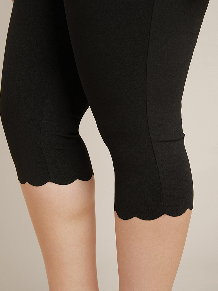 Plus Size Solid Scalloped Trim Elastic Waist Skinny Leggings Women Black Elegant Low stretch Skinny High Rise Everyday Leggings BloomChic 10/M 