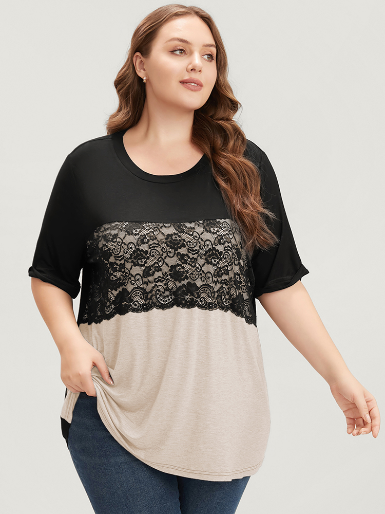 Plus Size Women Dailywear Colorblock Contrast Regular Sleeve Short sleeve Round Neck Elegant T-shirts BloomChic 