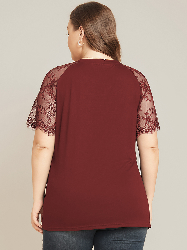 

Plus Size Solid Contrast Lace Raglan Sleeve V Neck T-shirt Scarlet V-neck Short sleeve Elegant Jersey Tops