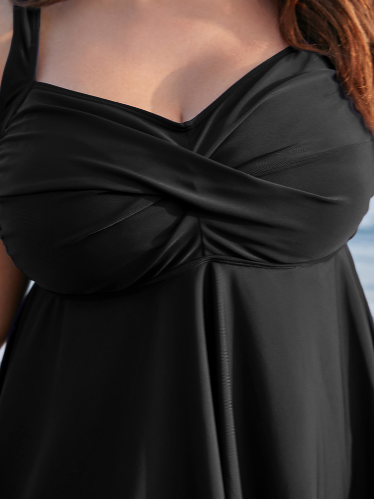 Plus Size Twist Front Adjustable Straps Tankini Top Women`s Swimwear Black Beach Adjustable Straps High stretch Bodycon Heart neckline Curve Swim Tops BloomChic 18-20/2X 