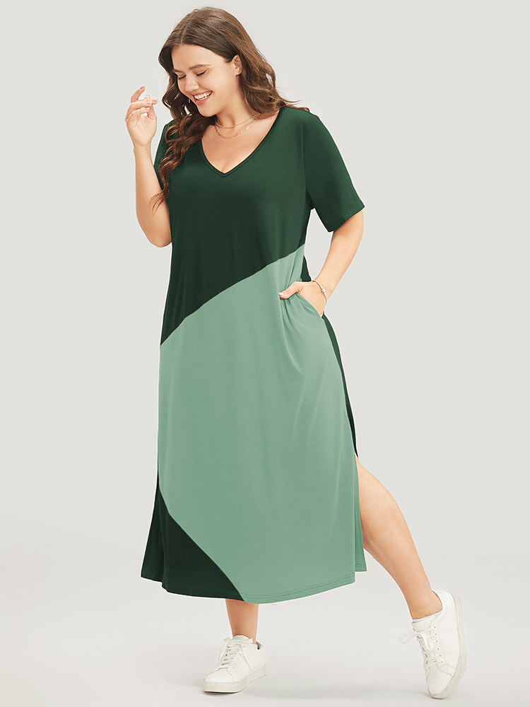 

Plus Size Colorblock Contrast V Neck Pocket Split Hem Dress Green Women Casual Contrast V-neck Short sleeve Curvy Midi Dress BloomChic