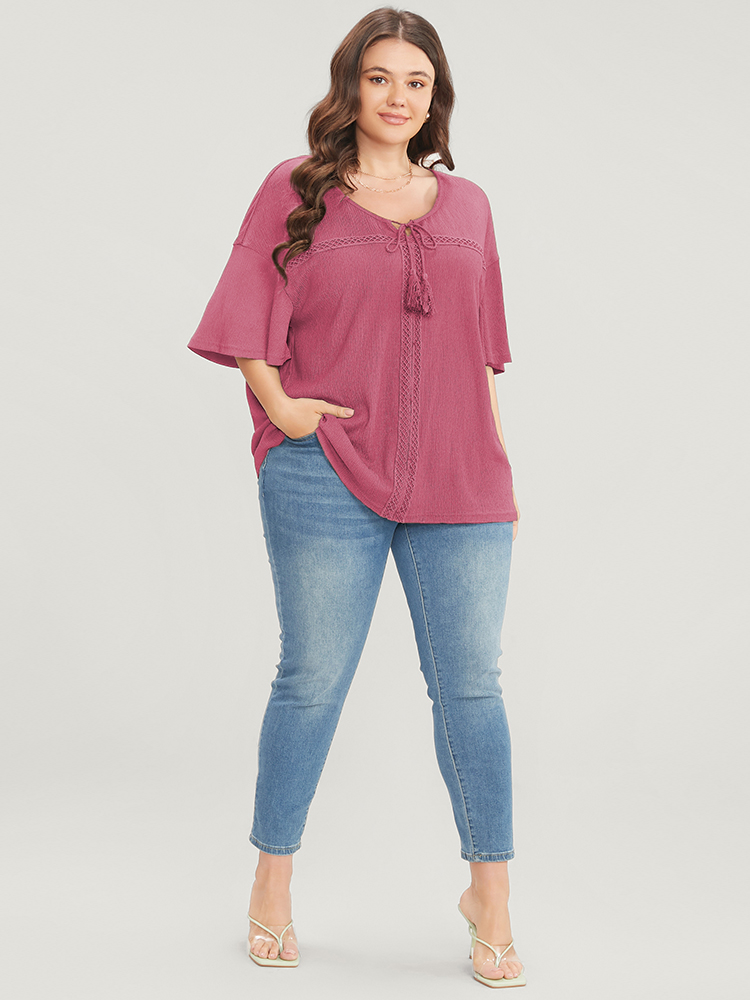 

Plus Size RedViolet Solid Tassels Flounce Sleeve Lace Tie Neck Blouse Women Casual Short sleeve V-neck Dailywear Blouses BloomChic