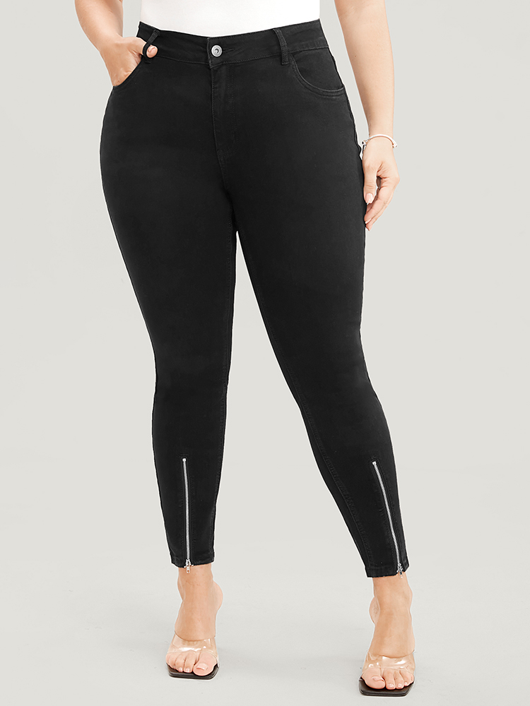 

Plus Size Moderately Stretchy High Rise Dark Wash Zipper Hem Jeans Women Black Casual Plain Zipper Medium stretch Pocket Jeans BloomChic