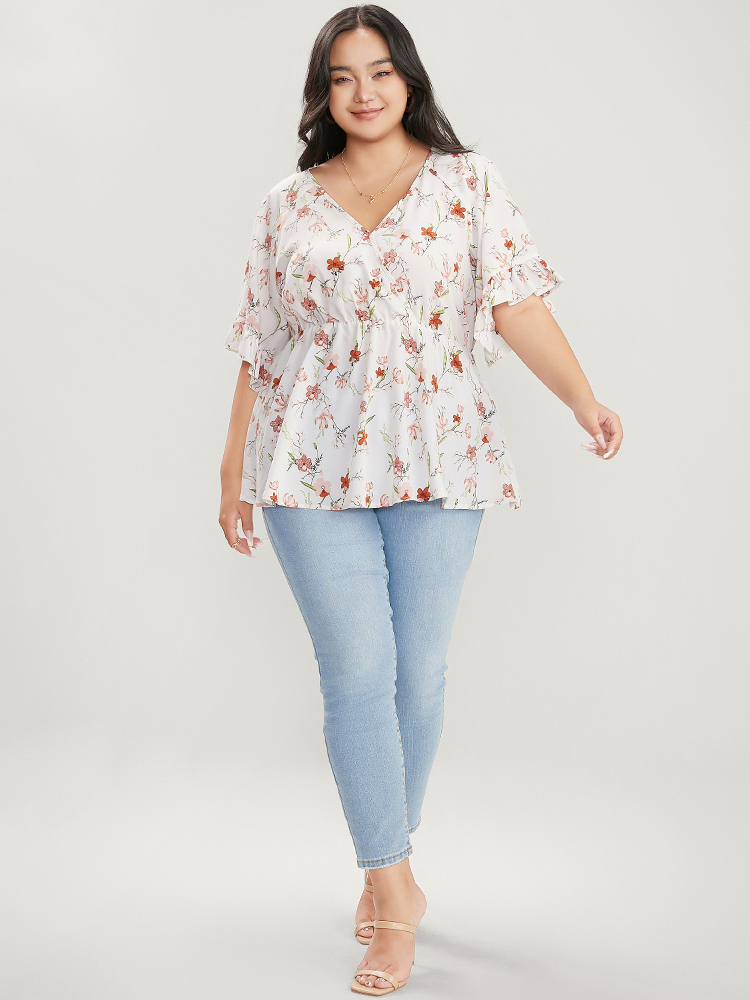 

Plus Size White Floral Print Ruffles Flounce Sleeve Surplice Neck Blouse Women Elegant Short sleeve V-neck Dailywear Blouses BloomChic