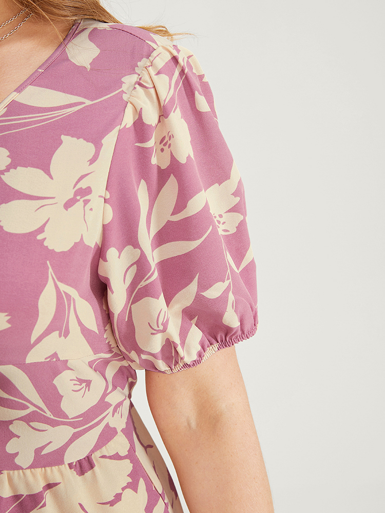 Plus Size Floral Print Twist Front Puff Sleeve Pocket Ruffles Dress Pink Women Elegant Pocket V-neck Short sleeve Curvy Midi Dress BloomChic 14-16/1X 