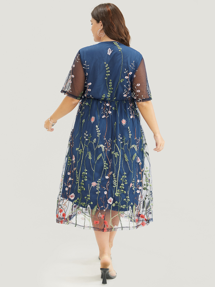 

Plus Size Floral Embroidered Pocket Mesh Elastic Waist Surplice Neck Dress Indigo Women Glamour See through V-neck Short sleeve Curvy Midi Dress BloomChic