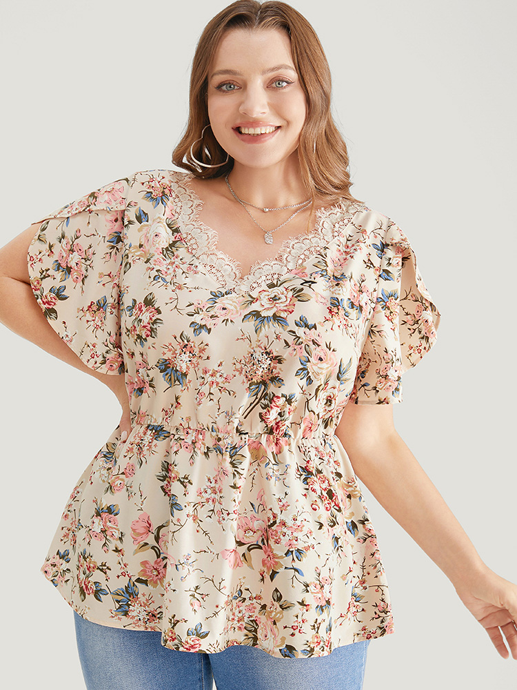 

Plus Size Apricot Floral Print Lace Trim Ruffle Hem Petal Sleeve Blouse Women Elegant Short sleeve V-neck Dailywear Blouses BloomChic