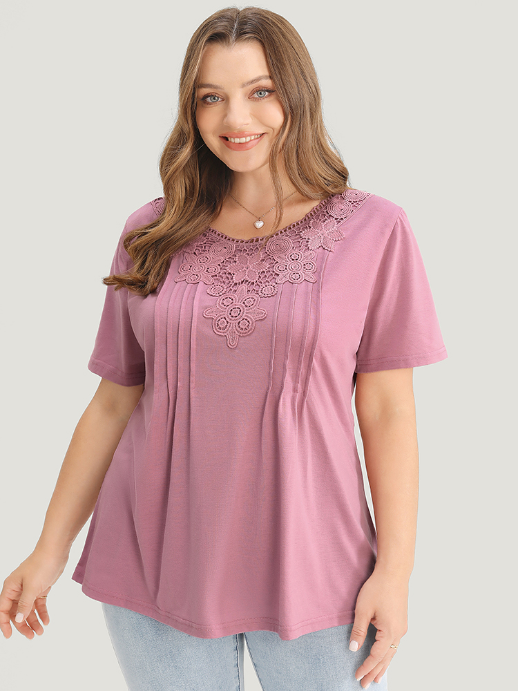 

Plus Size Solid Floral Patchwork Pleated Front T-shirt Lilac Women Elegant Plain Round Neck Dailywear T-shirts BloomChic