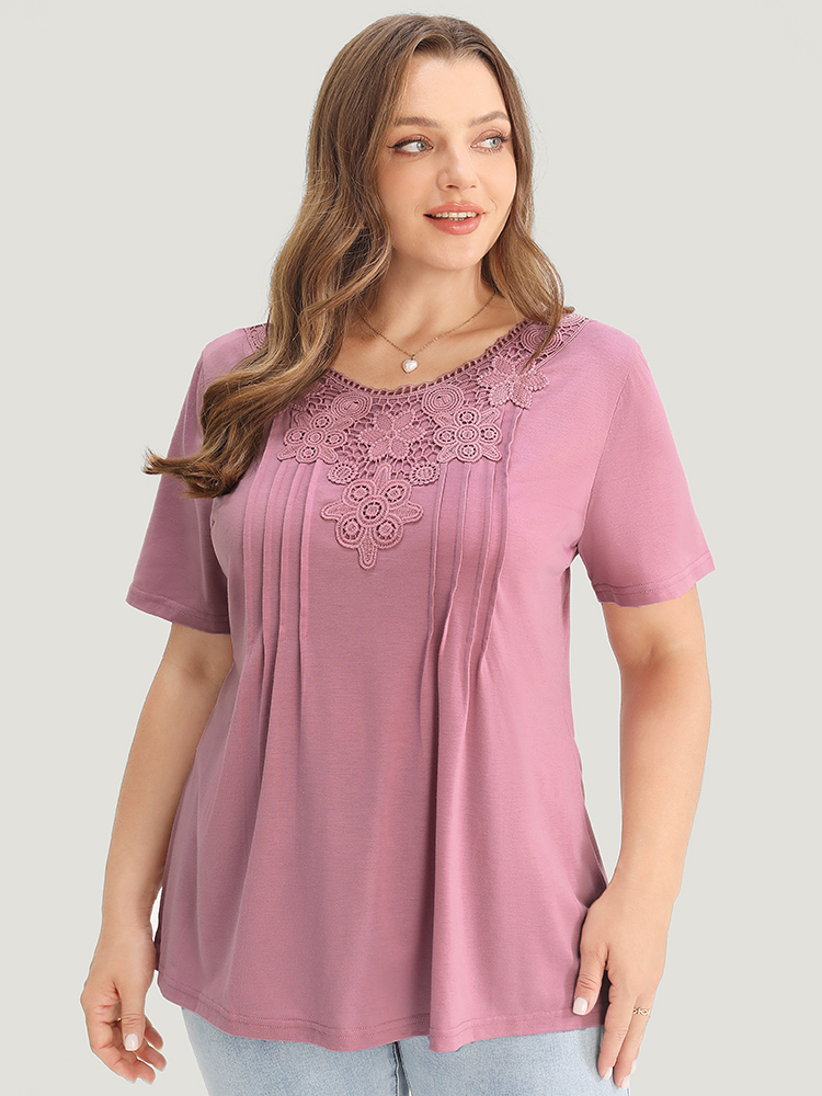 Plus Size Women Dailywear Plain Regular Sleeve Short sleeve Round Neck Elegant T-shirts BloomChic 