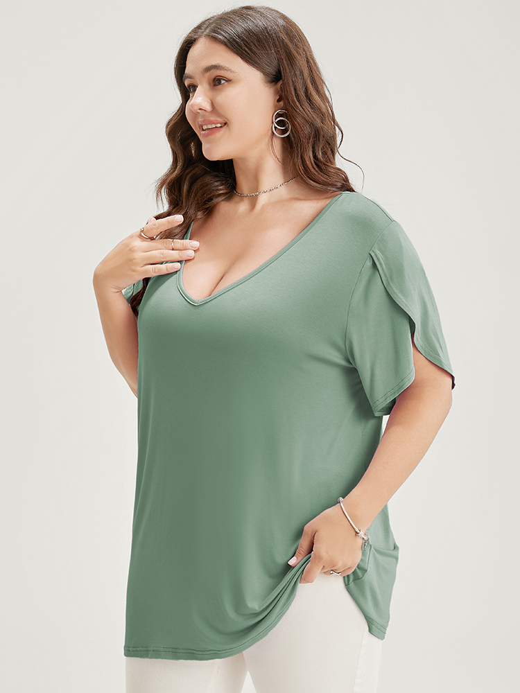 

Plus Size Plain V Neck Split Petal Sleeve T-shirt Mint Women Casual Plain V-neck Dailywear T-shirts BloomChic